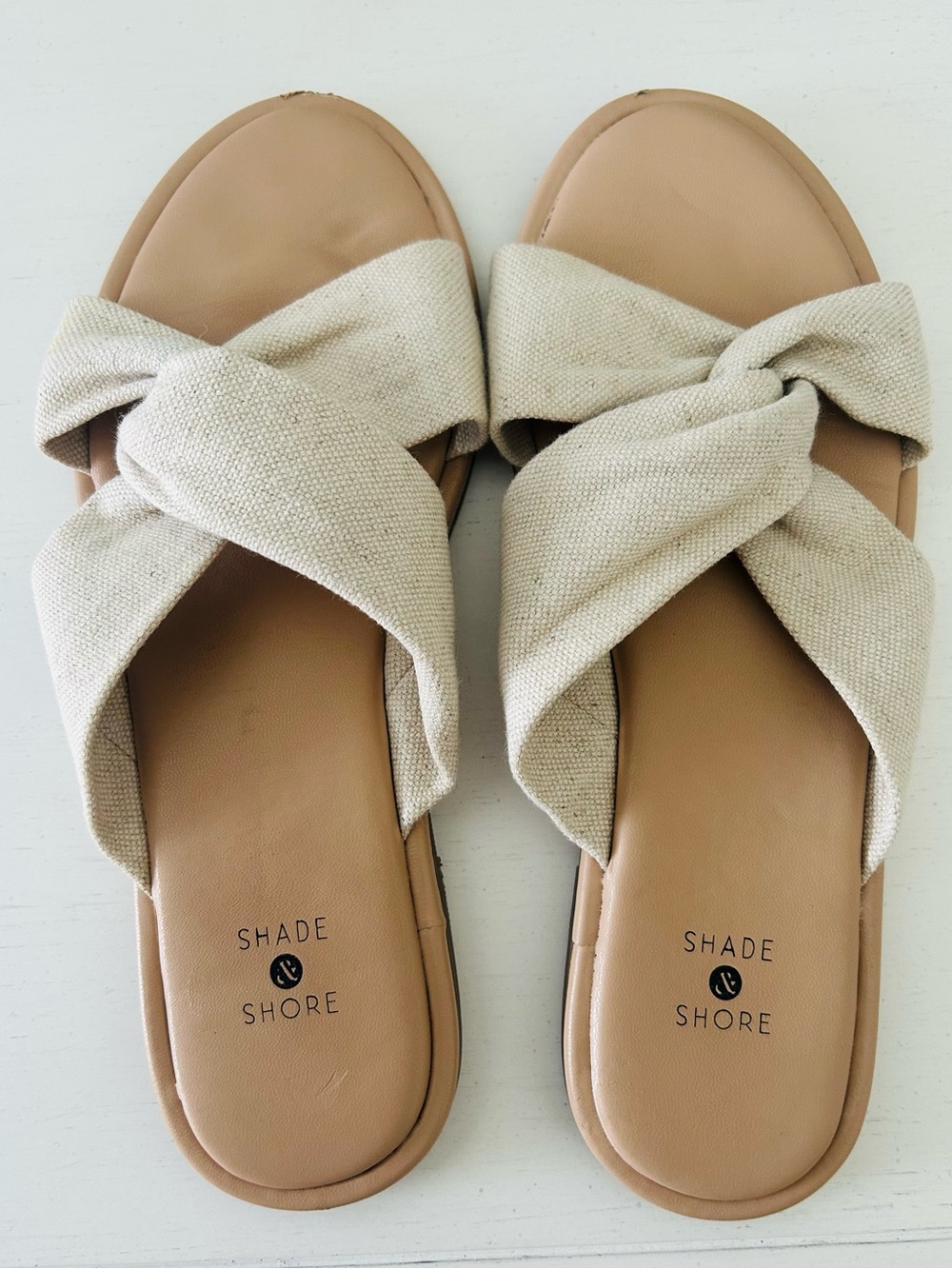 Shade & Shore Women's Cream Knotted Slide Sandals